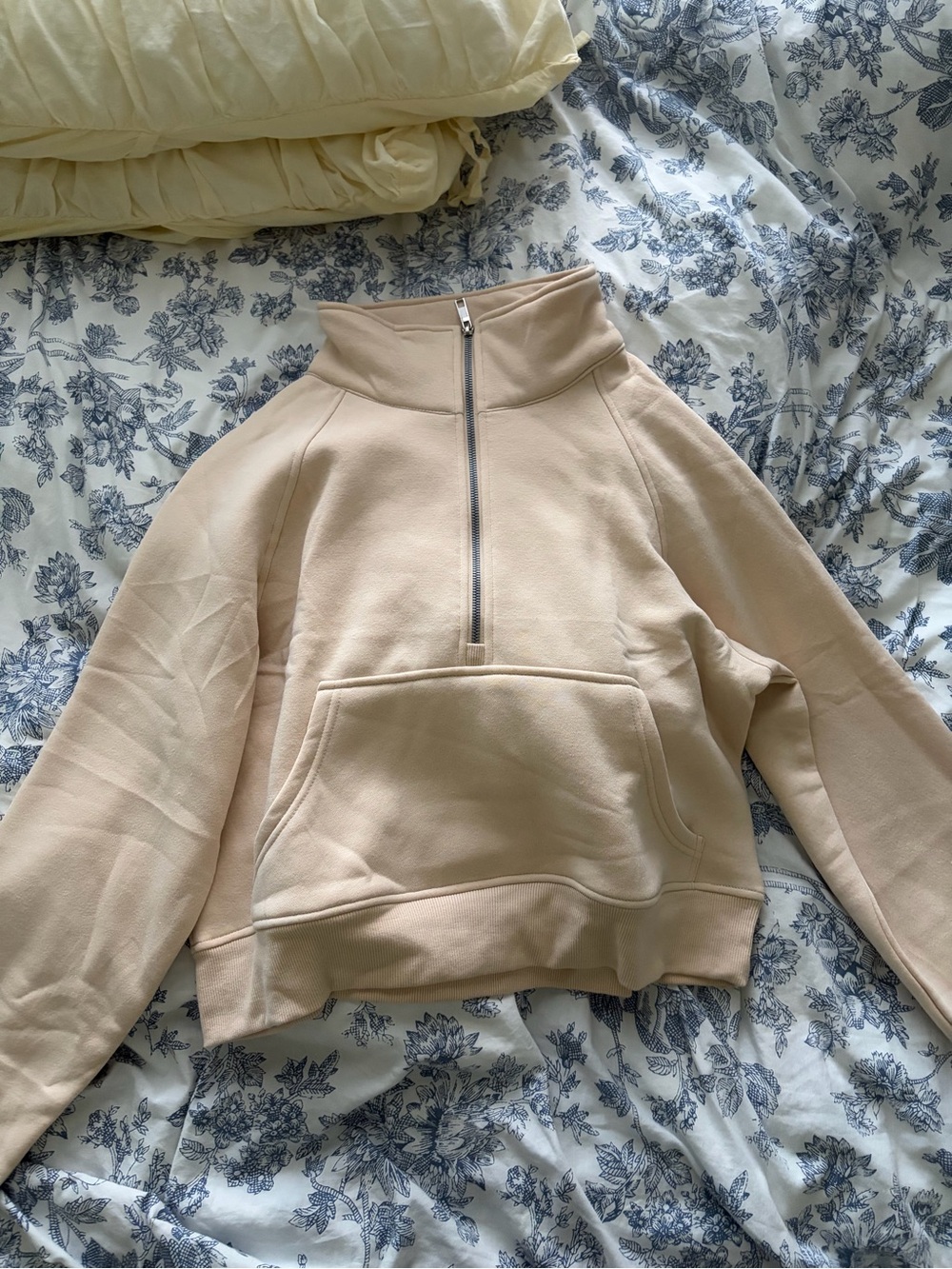 Half-Zip Pullover Sweatshirt in Soft Beige